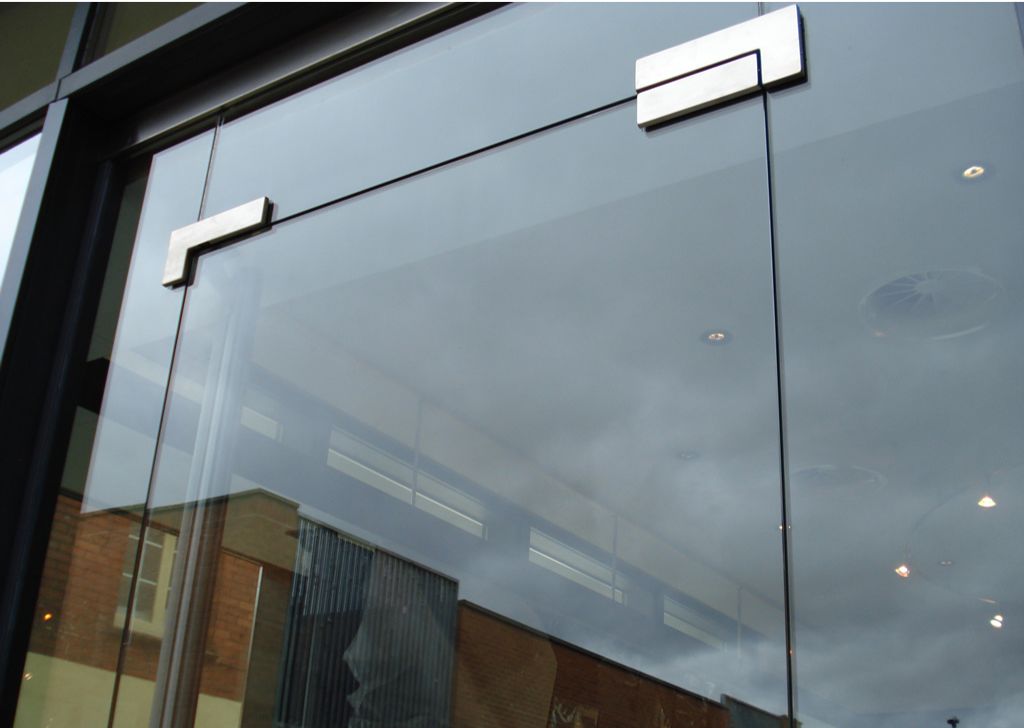 Difference Between Tempered Glass and Toughened Glass